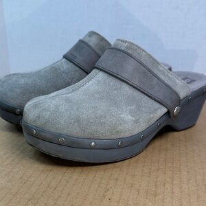 Womens Crocs Cobbler Studded Suede Gray Clogs sz 9